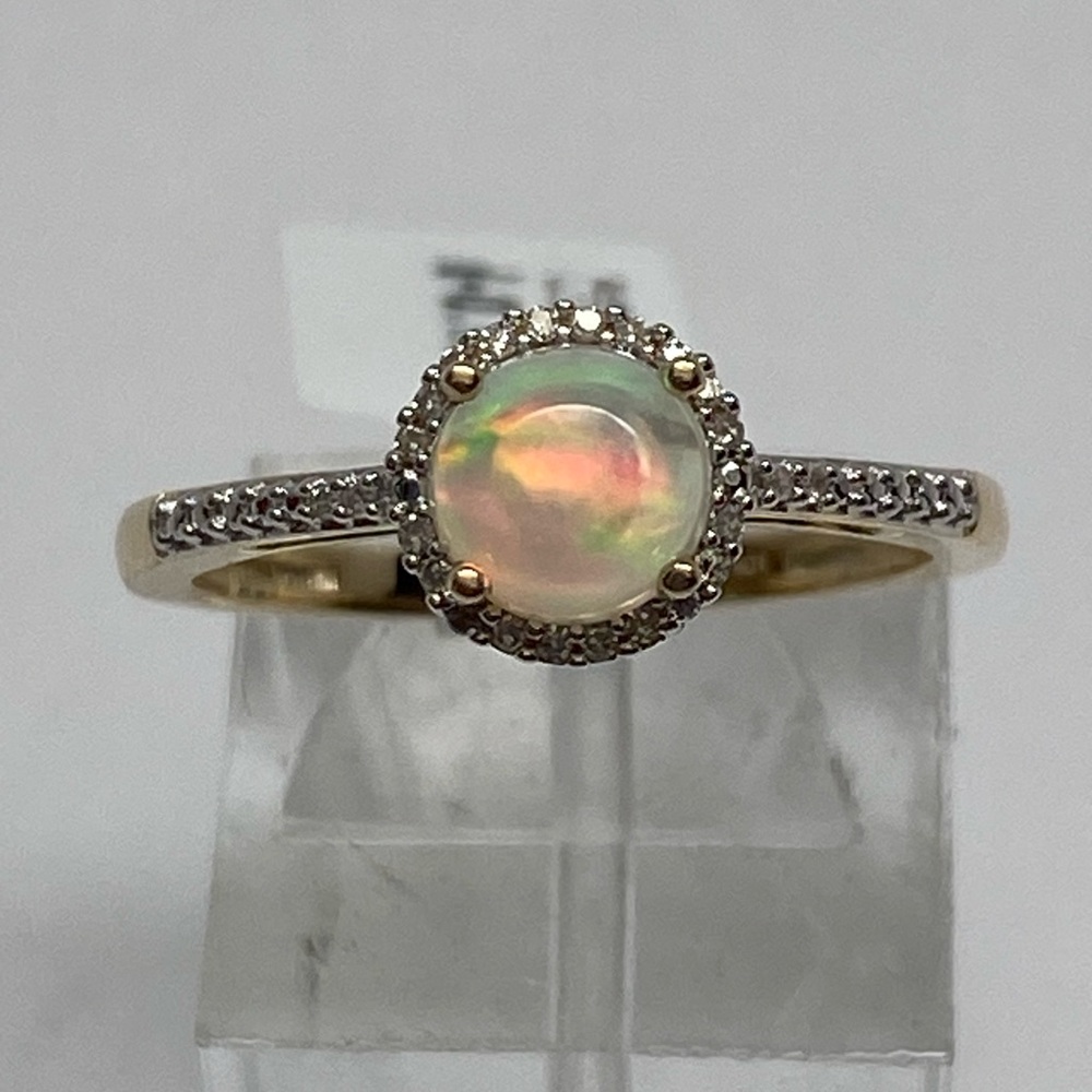 10K Yellow Gold Natural Opal and 0.12ct twt Diamond Halo Ring Size 7 NEW